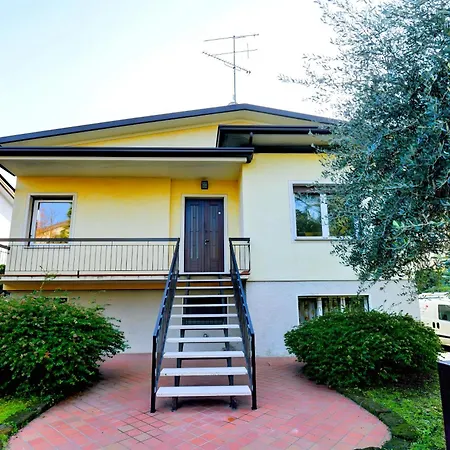 Desenzanoloft Palm Garda Beach, With Garden, Barbecue And Pool Villa Desenzano del Garda