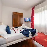 Desenzanoloft Palm Garda Official Partner Homes And By Marriott Bonvoy