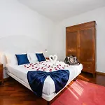 Villa Desenzanoloft Palm Garda Official Partner Homes And By Marriott Bonvoy