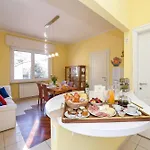 Desenzanoloft Palm Garda Official Partner Homes And By Marriott Bonvoy