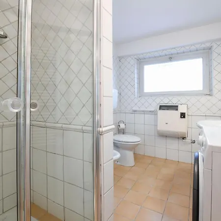 Desenzanoloft Palm Garda Beach, With Garden, Barbecue And Pool Willa