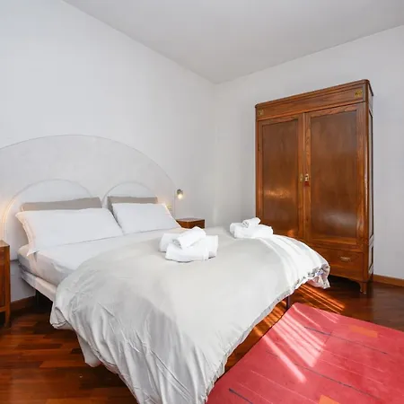 Willa Desenzanoloft Palm Garda Beach, With Garden, Barbecue And Pool Desenzano del Garda