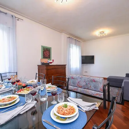 Willa Desenzanoloft Palm Garda Beach, With Garden, Barbecue And Pool Desenzano del Garda