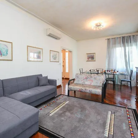 Desenzanoloft Palm Garda Beach, With Garden, Barbecue And Pool * Desenzano del Garda