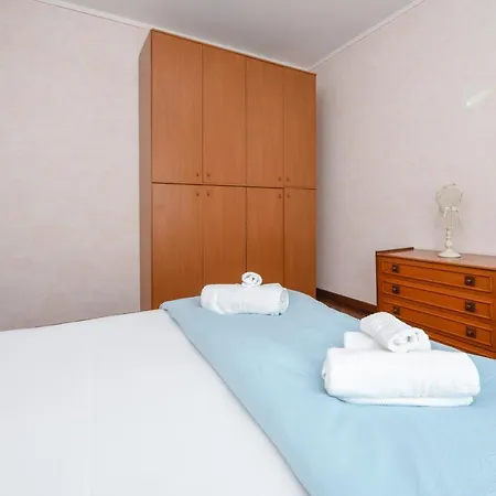 Willa Desenzanoloft Palm Garda Beach, With Garden, Barbecue And Pool *