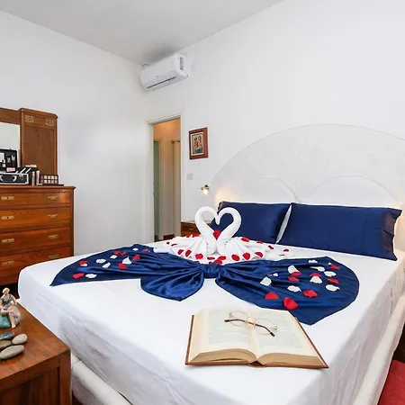 Desenzanoloft Palm Garda Official Partner Homes And By Marriott Bonvoy Villa