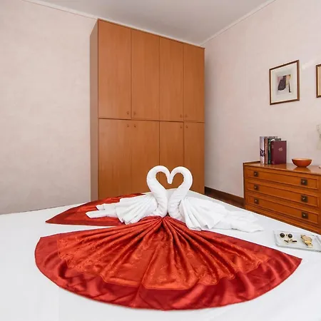 Villa Desenzanoloft Palm Garda Official Partner Homes And By Marriott Bonvoy