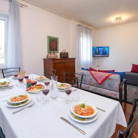 Desenzanoloft Palm Garda Official Partner Homes And By Marriott Bonvoy Villa *