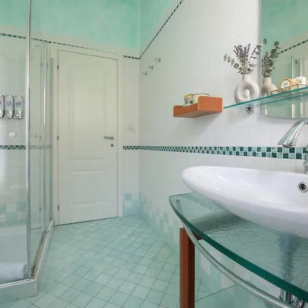 Desenzanoloft Palm Garda Official Partner Homes And By Marriott Bonvoy
